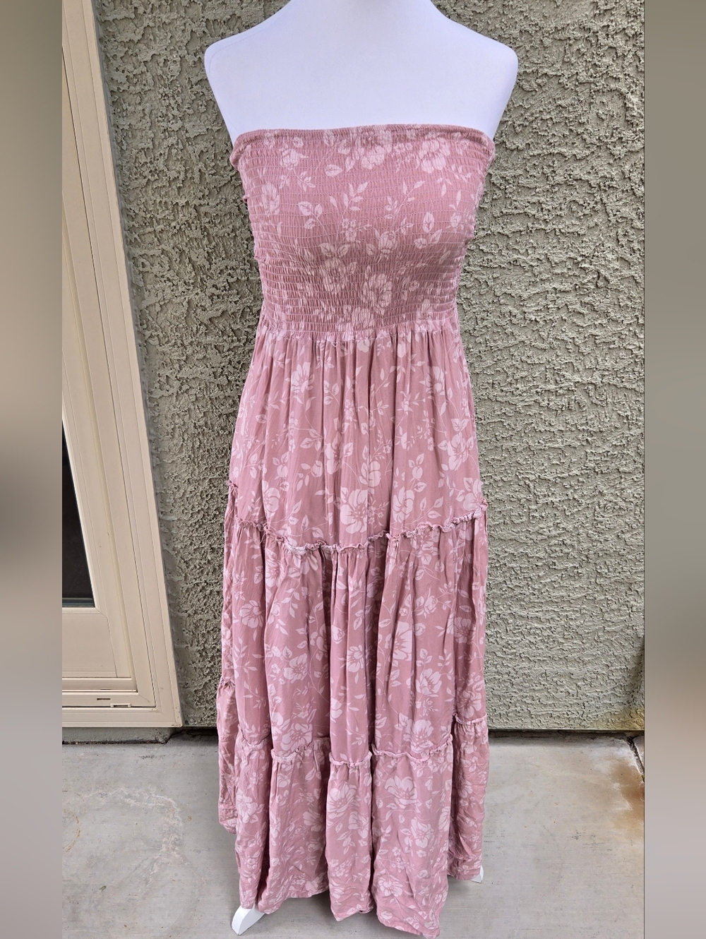 Sunday Mi Amor Smocked Strapless Maxi Dress in Dusty Rose